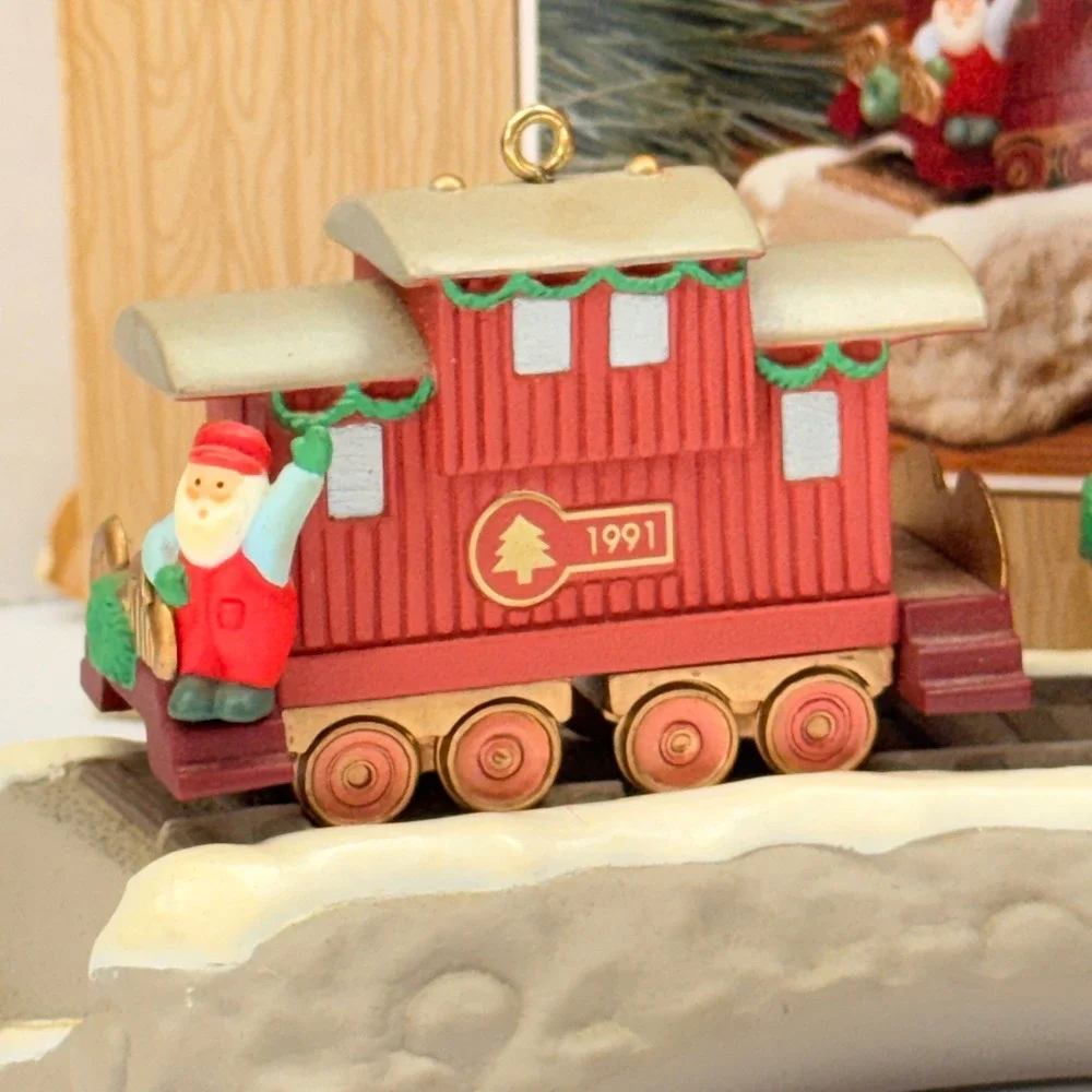 1991 Hallmark Keepsake Claus & Co RR Train Ornament Set 1-4 with Display Base
